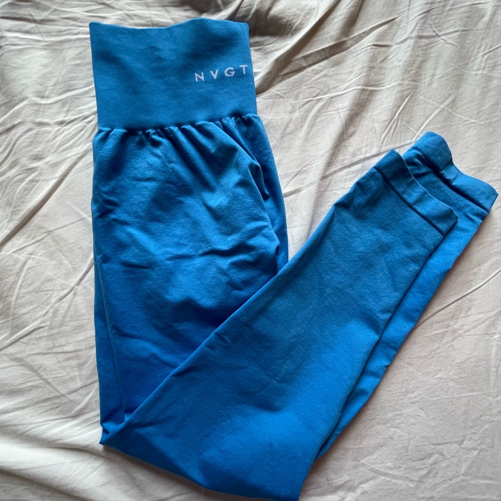 NVGTN SOLID SEAMLESS LEGGINGS